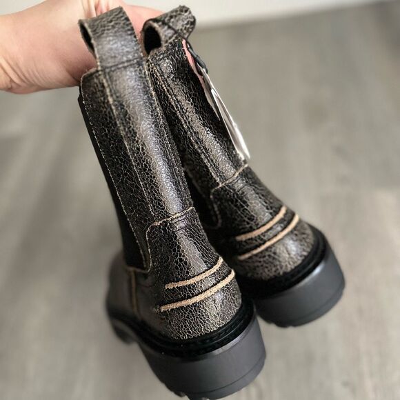 ZARA FLAT LEATHER ANKLE BOOTS VINTAGE LOOK CRACKED - Picture 3 of 13